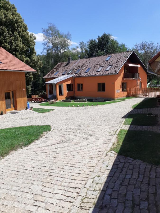 Вилла Kypruv Mlyn Kninice Экстерьер фото